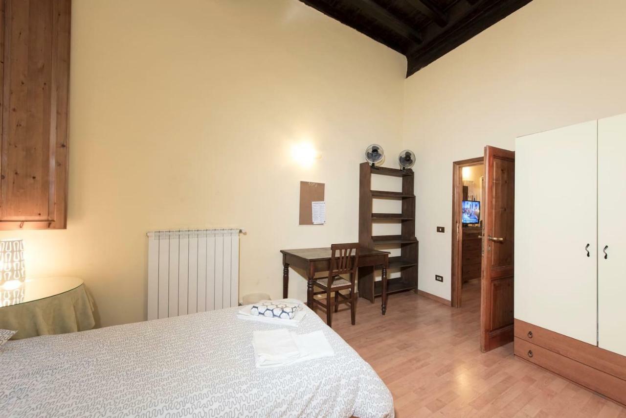 Apartment Sdrucciolo Dei Pitti Second Floor *